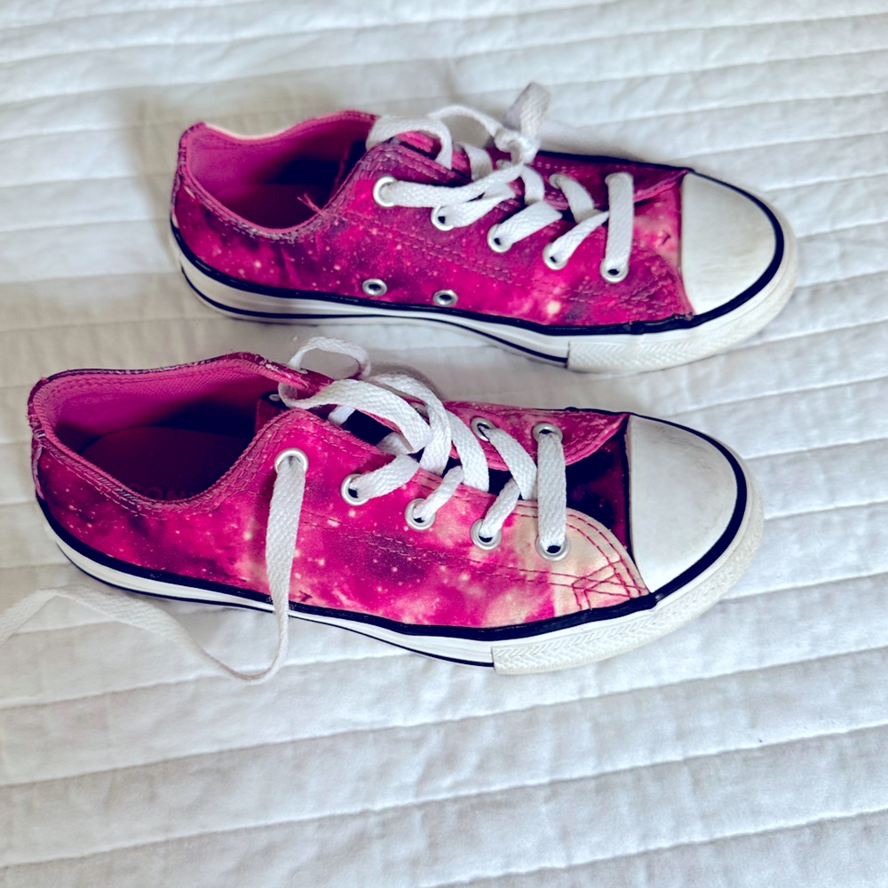 Girls 🎆 Converse Sneakers